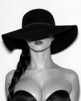 /album/fashion-romanescu-/a2013-yazl%c4%b1k-bayan-%c5%9fapka-trendleri-2-jpg/